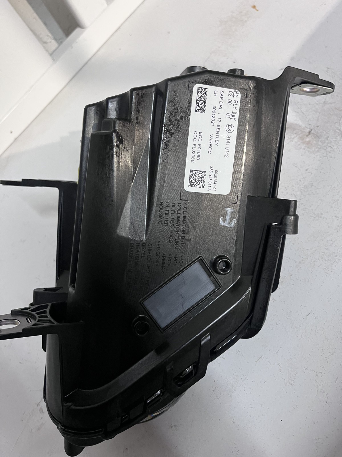 2020-2023 Bentley Continental Right Side Turn Signal (Passenger Side)