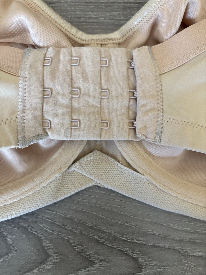 Nuevo Freya Active Sonic 4892 Alto Impacto Talla 32E Con Aros DESNUDO Sin Almohadillas Ajustables Foto 3 de 4