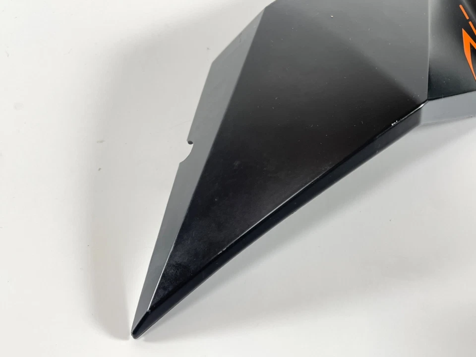 KTM 990 Super Duke R LC8 07-11 Front Fairing Right Outer Used - Image 2 of 4