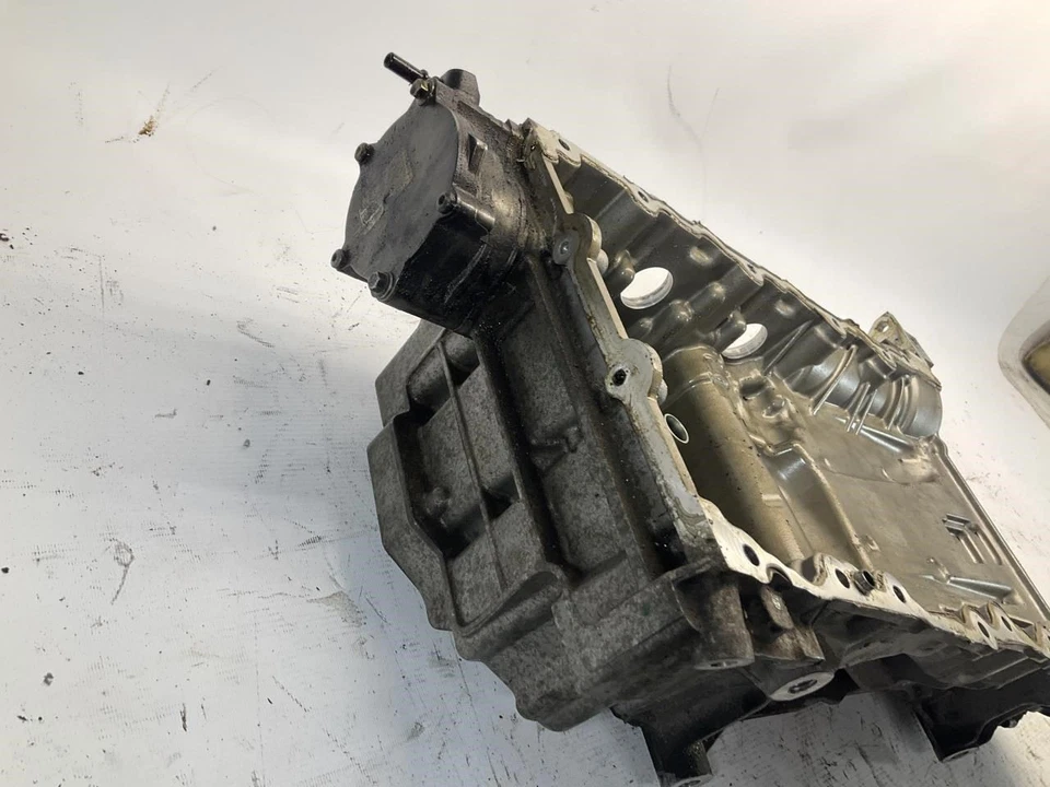 16-21 Land Rover Range Rover Velar S 3.0L Oil Pan T - Image 3 of 4