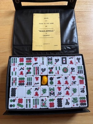 Vintage Jackpot Mahjong Set
