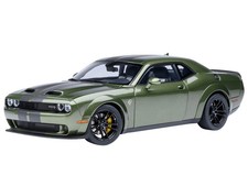 2022 DODGE CHALLENGER SRT JAILBREAK F8 GREEN 1/18 MODEL CAR BY AUTOART 71761