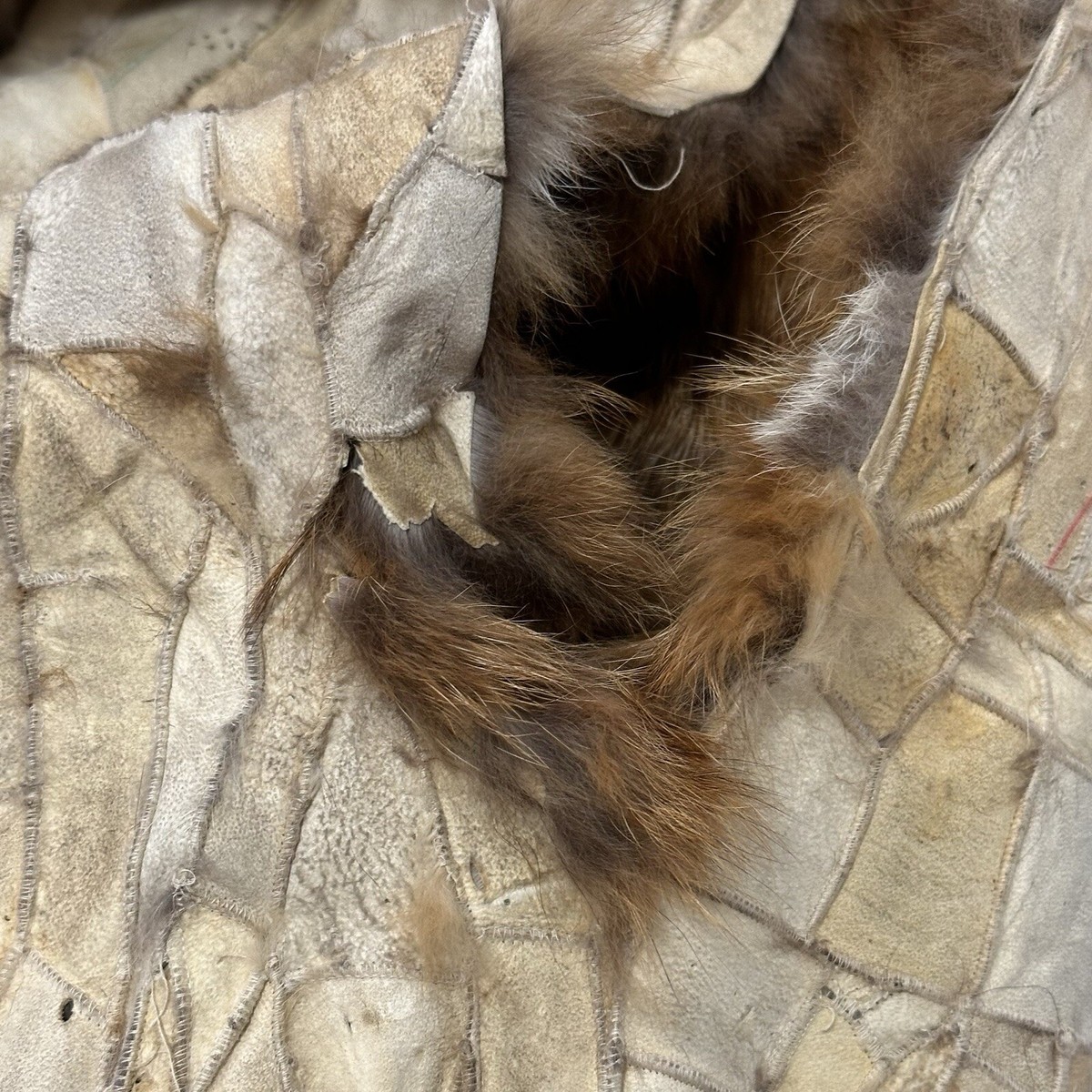 ジャケット・アウター Christian Dior Galliano FW2001 Fur Vest CHRISTIAN DIOR Fall Winter 2001 Patchwork Leather Fur Vest