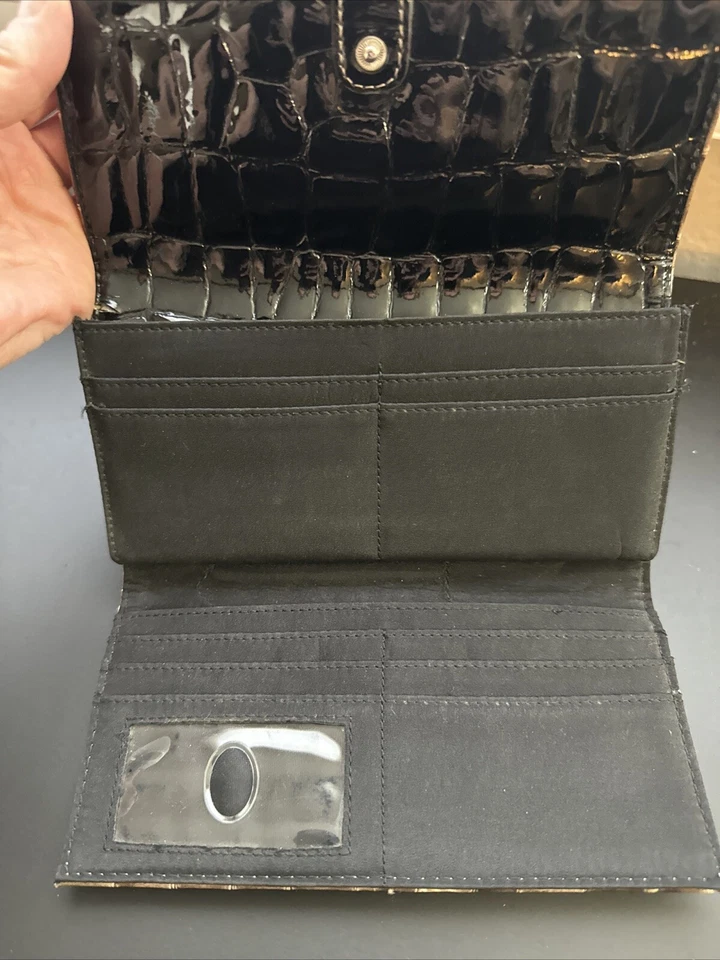 Cartera sin asas Kathy Van Zealand marrón/bronceado patentada con estampado de cocodrilo Foto 3 de 4