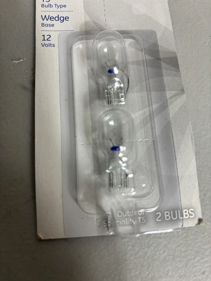 GE Landscape Replacement Bulb, 4W, T5 Bulb Type, Wedge Base, 12 Volts, Pack of 2 - Image 2 of 4