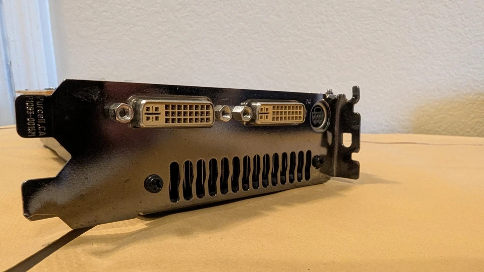 EVGA e-GeForce 8800 GTS P356 640MB GDDR3 PCIe x16 DVI S-Video GPU Card USED - Image 3 of 3