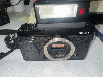 FUJIFILM X-E1 16.3MP Body Only Digital SLR Silver from Japan AS IS