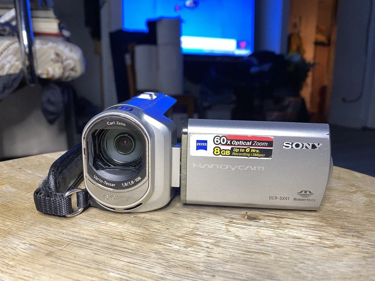 Sony Handycam DCR-SX41 Camcorder Video 60x Zoom 8GB Memory Tested