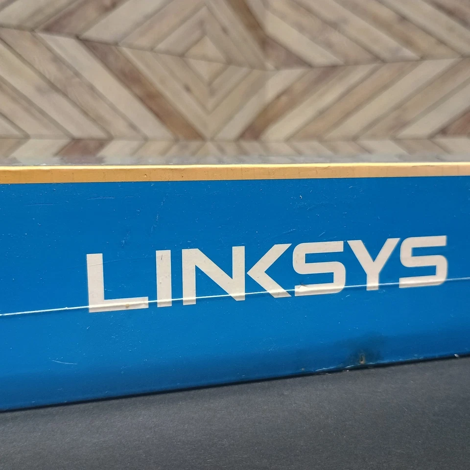 Linksys LGS308 8 Port Smart Gigabit Ethernet Switch NEW open box - Image 3 of 4