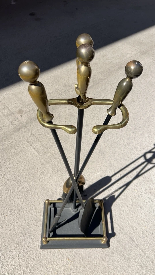 Juego de herramientas de bola de latón negro mate Pilgrim Foto 2 de 4