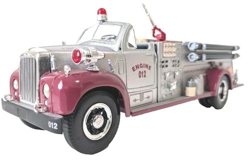 Mack MR Side Load Refuse Truck With Bins By First Gear Waste Management Mack Mr Side Load Refuse Truck With Bins 1 34 Scale Diecast Model Car White 10 3600t P13405