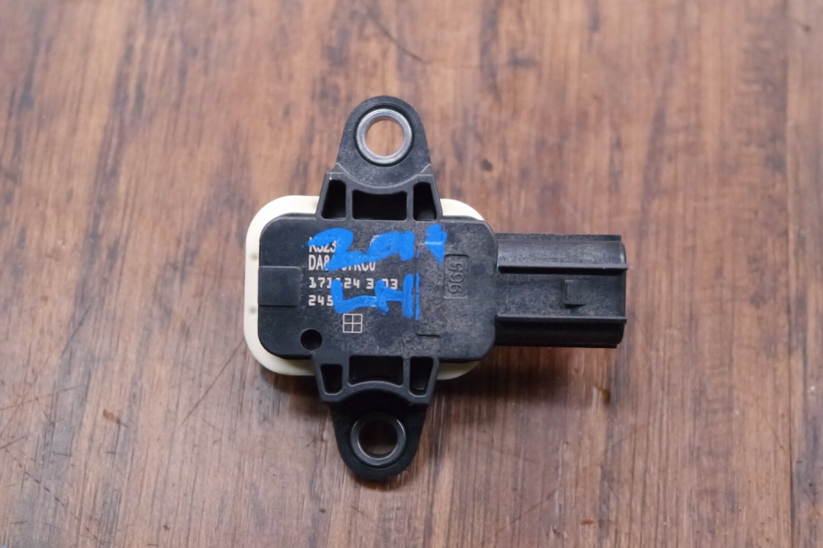 1620 OEM MAZDA MIATA AIRBAG CRASH SENSOR LEFT OR RIGHT eBay