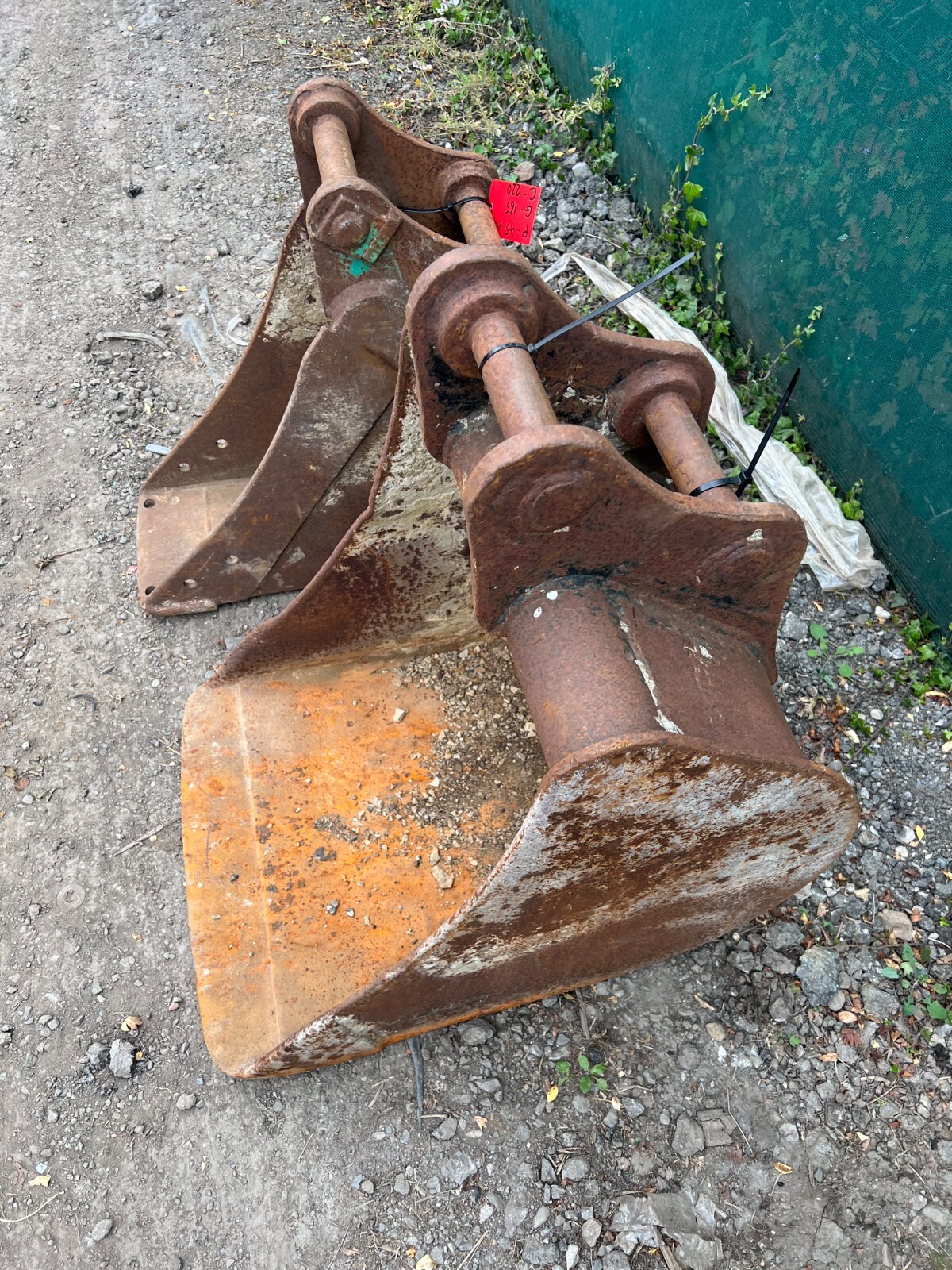 Digger Bucket 300mm Pin 45mm Dipper 165mm Centre 220mm Suit 8ton+ (4