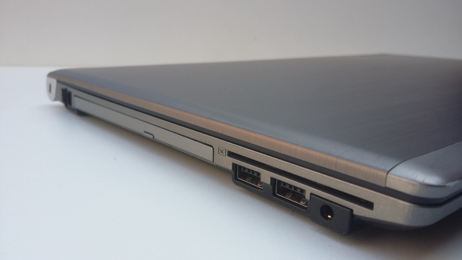 TOSHIBA A50 Core i5-6200U 2.30GHz 16GB RAM 256GB SSD 15.6" Win 10 NEW (PKMP) - Picture 5 of 10
