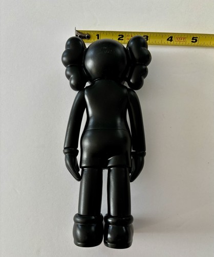 Medicom Toys 2004 KAWS Companion Figure Black - Five Years Later Vinyl Figure - - Picture 3 of 6
