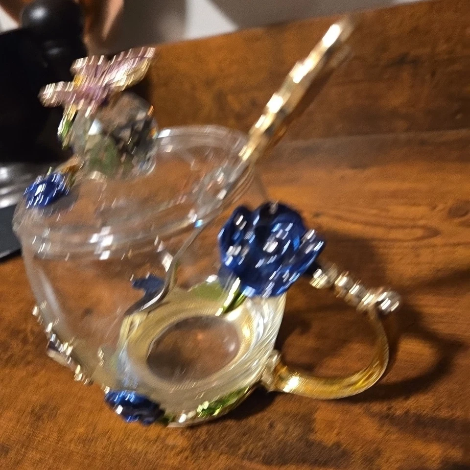 Taza mariposa rosas azules esmaltada 3D con tapa y cuchara café té Foto 3 de 4