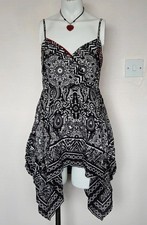 Joe Brown&#39;s Black White Mandala Boho Floaty Hankercheif Hem Top Sz 10 New