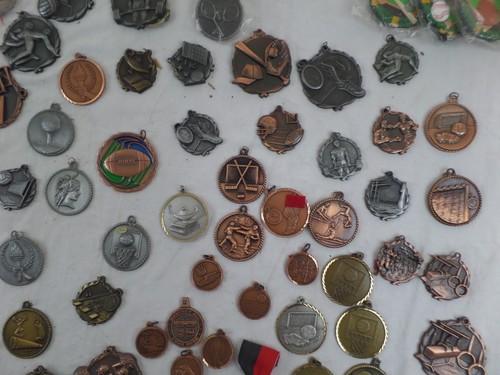 Sportmedaillen, Auszeichnungen, Pins, Bänder, Baseball, Fußball, Gymnastik, Tennis, Menge 152 - Bild 7 von 10