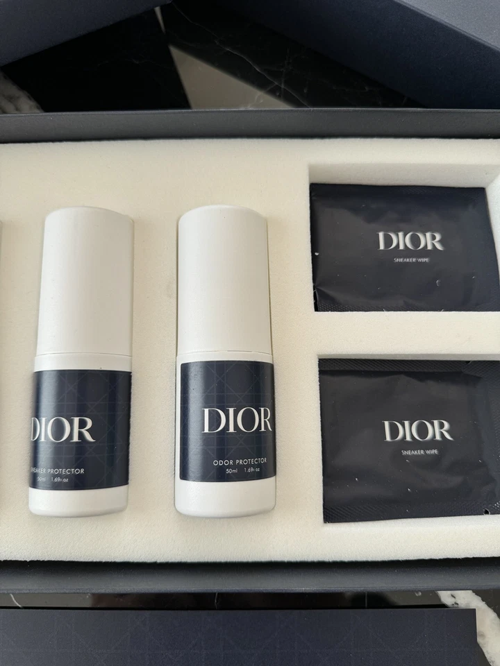 Dior x Sneaker Lab Shoe Cleaning Kit Shoe Care Sneaker Cleaning Kit - Image 3 of 4