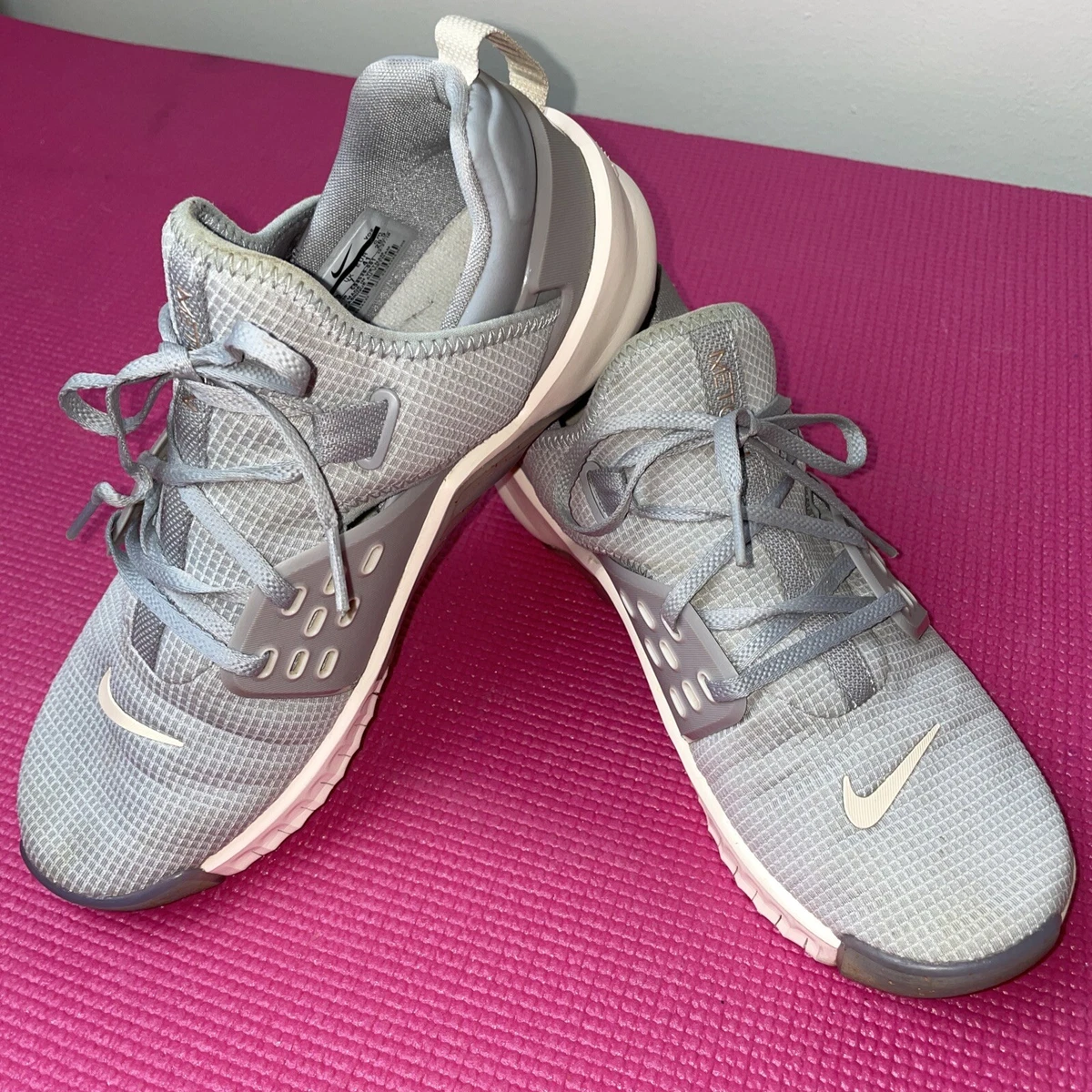 Nike Free Metcon VO2 Gray White Cross Training Shoes Sneakers
