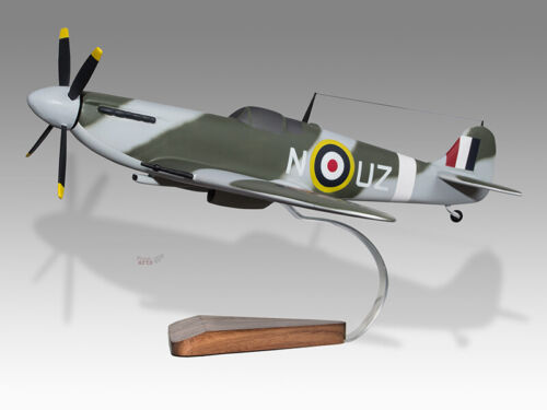 Spitfire Supermarine Mk II B RAF Solid Kiln Dry Mahogany Handmade Desktop Model - Photo 1/10