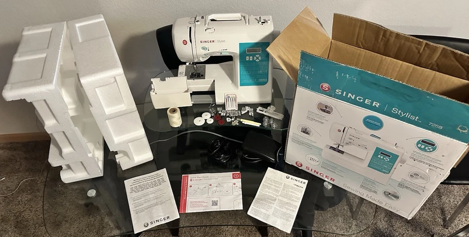 Singer Stylist 7258 never used In Brand New Condition with Original Box. - Image 4 of 4