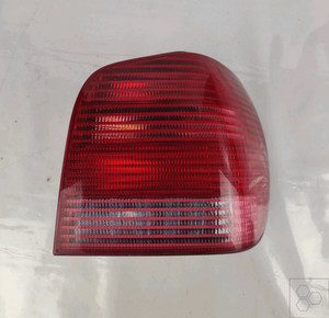6N0945096H Rücklicht. Rechts VOLKSWAGEN POLO 3a Serie 1.4i 16V (74Kw) cat Ber.