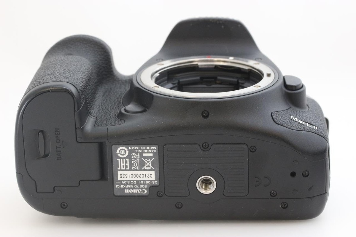 Canon EOS 7D Mark II Digital SLR (Body Only)Near Mint U.S. Stock