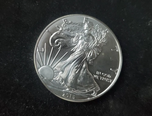 U.S. Mint American Eagle 2015 1 oz .999 Fine Silver Coin Uncirculated CLEAN