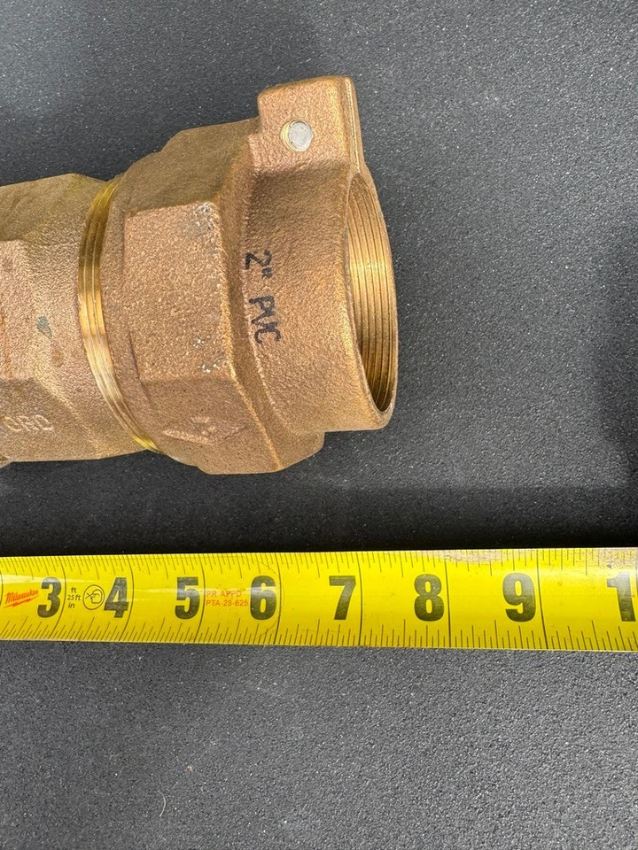 Ford 2" Connect to 2-1/2" Pack Joint (CTS) Compresión Water Union T-4301NL Foto 2 de 4