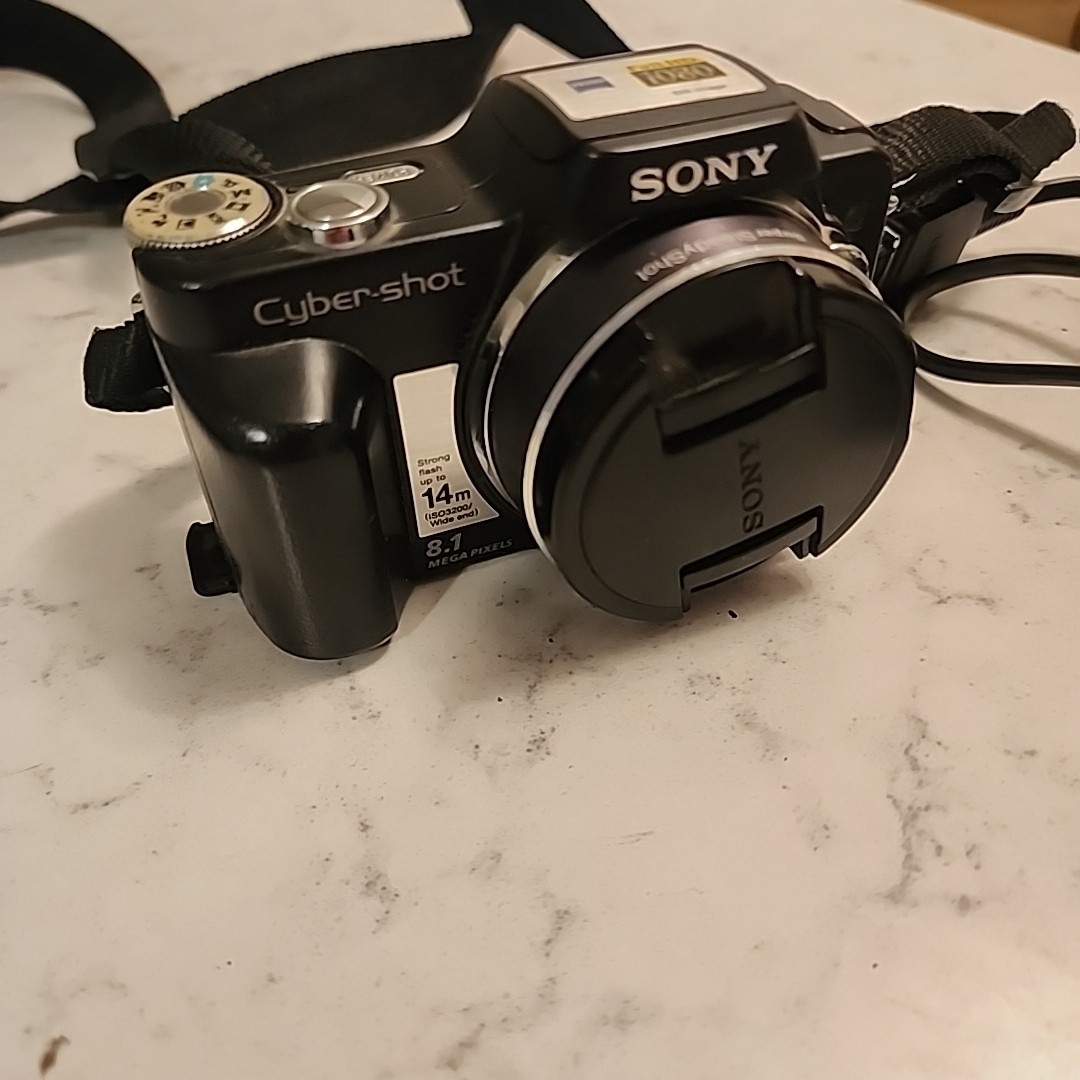 【美品】Sony Cyber‑Shot DSC‑H3 コンパクトデジタルカメラ Sony Cyber-shot DSC-H3 Digital Camera 8.10 million Pixel 10x
