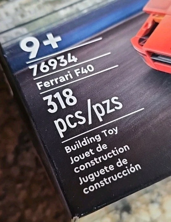 乐高速度冠军:法拉利 F40 超级跑车 (76934) 全新未拆封损坏盒 — 第 2/4 张图片
