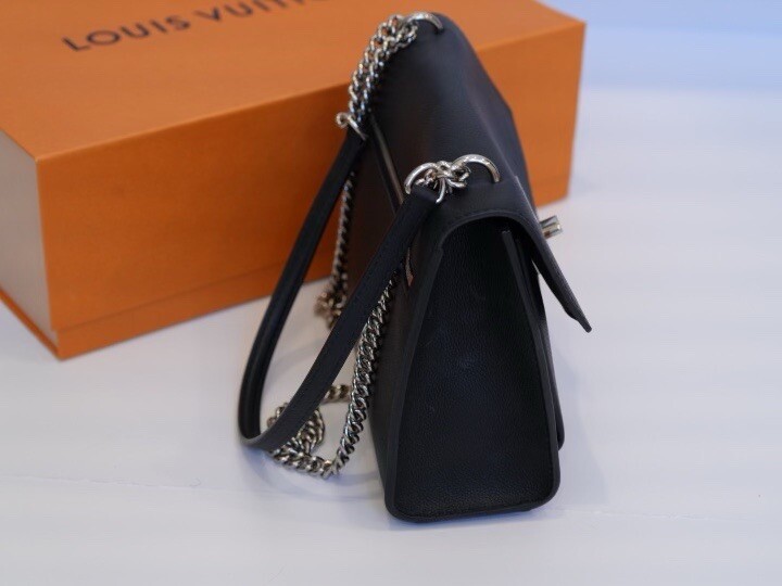 Louis Vuitton My Lock Me カーフレザー LOUIS VUITTON ルイ・ヴィトン】マイロックミー カーフ