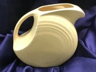 FIESTA 64 oz DISC PITCHER YELLOW excellent! HOMER LAUGHLIN FIESTAWARE