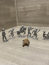  7 Lead Soldier Figures