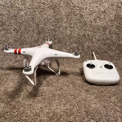 DJI Phantom Vision PV330 Camera Drone With Controller- Parts - Untested - Picture 2 of 12