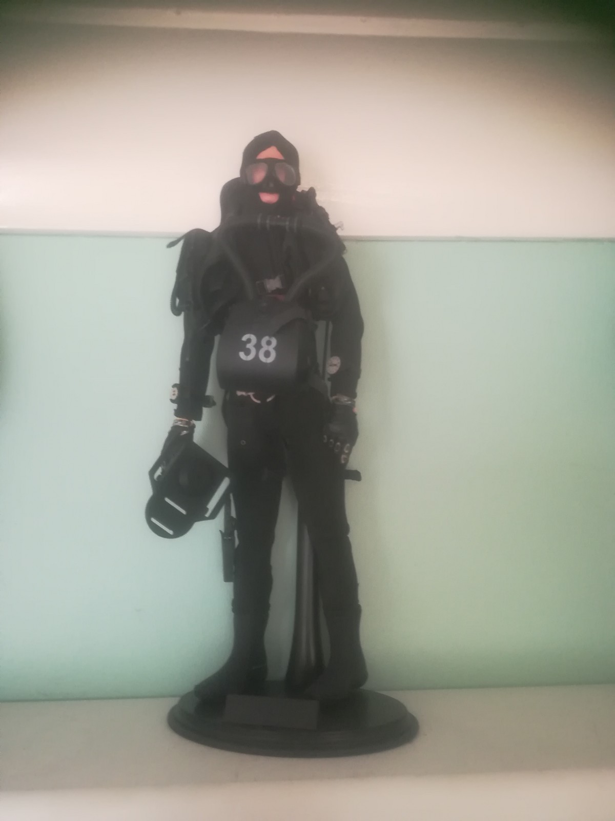 Figura 1 6 Navy Seal Diver Figura 1 6 Navy Seal Diver