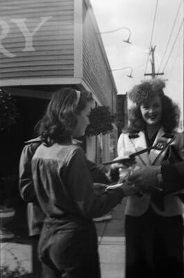 Actress Rita Corday Aka Paula Corday Greets Fans On A Street 1940S Old Photo