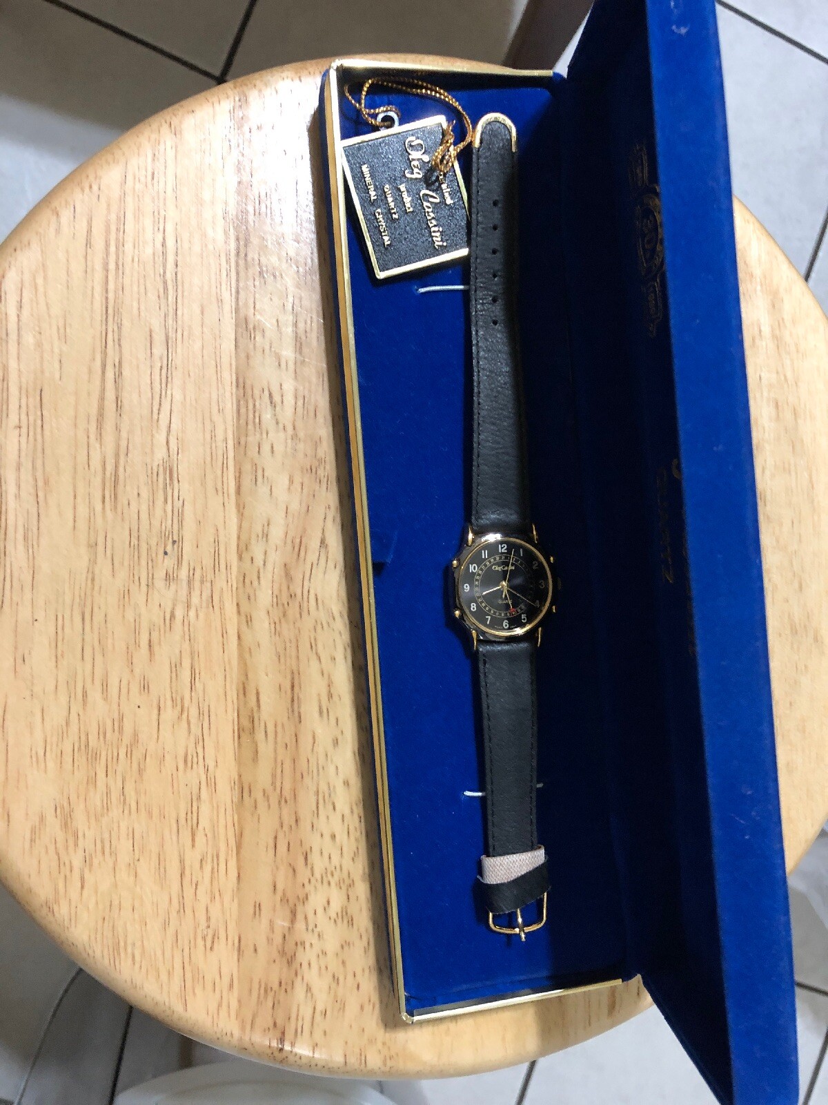 OLEG CASSINI Men’s Watch Mineral Crystal 31503Face Gold Silver Tone