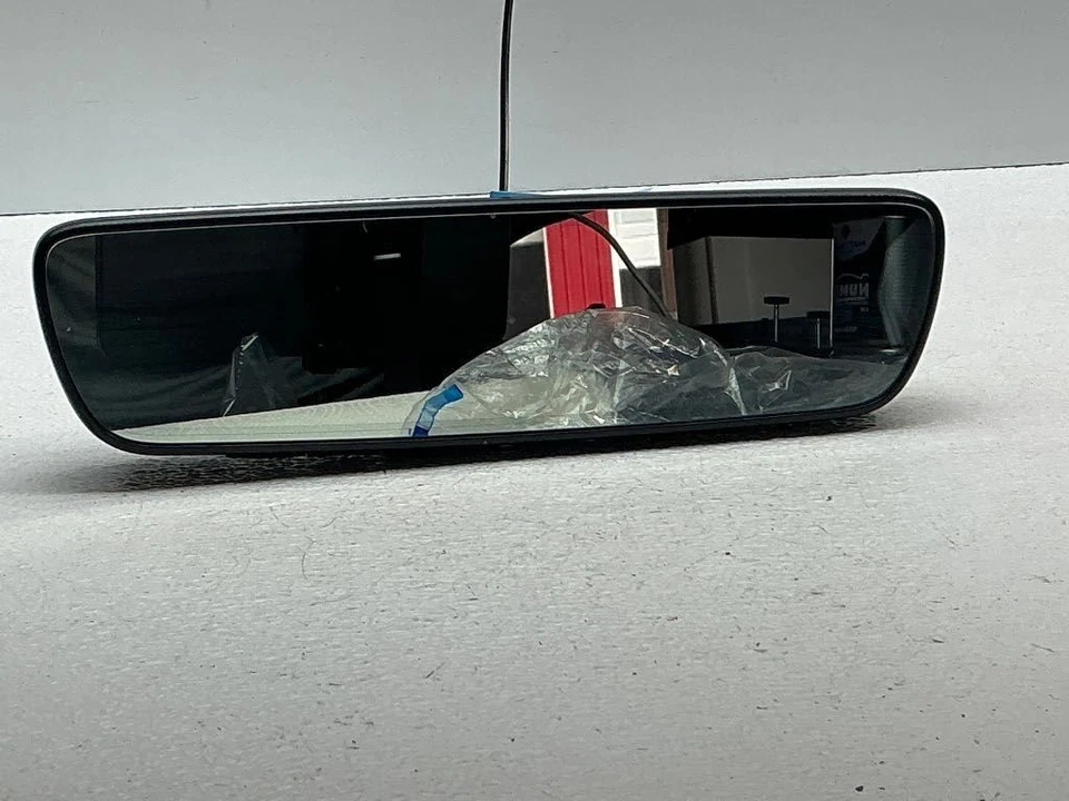 2017-2018-2019 LEXUS IS300 Rear View Mirror With Navigation 477145 - Image 2 of 4
