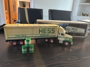 1987 hess toy truck bank with barrels And Original Box.