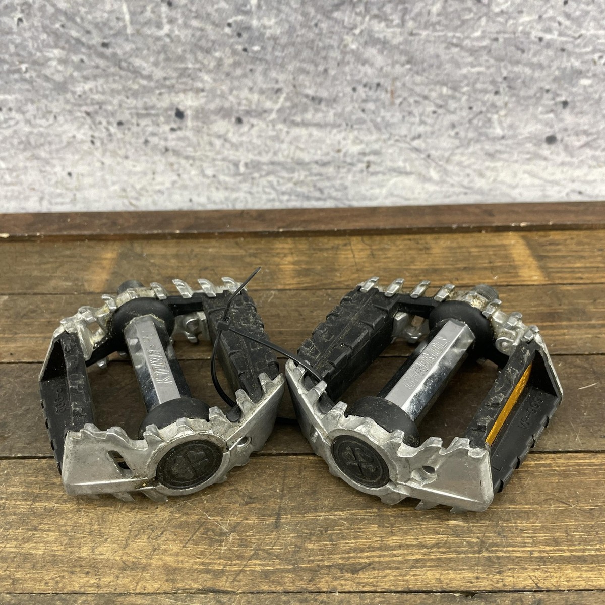 VP-999 Chromoly BMX Bike Pedals 9/16 Alloy 3pc 80s 90s BMX Retro Reflectors  | eBay