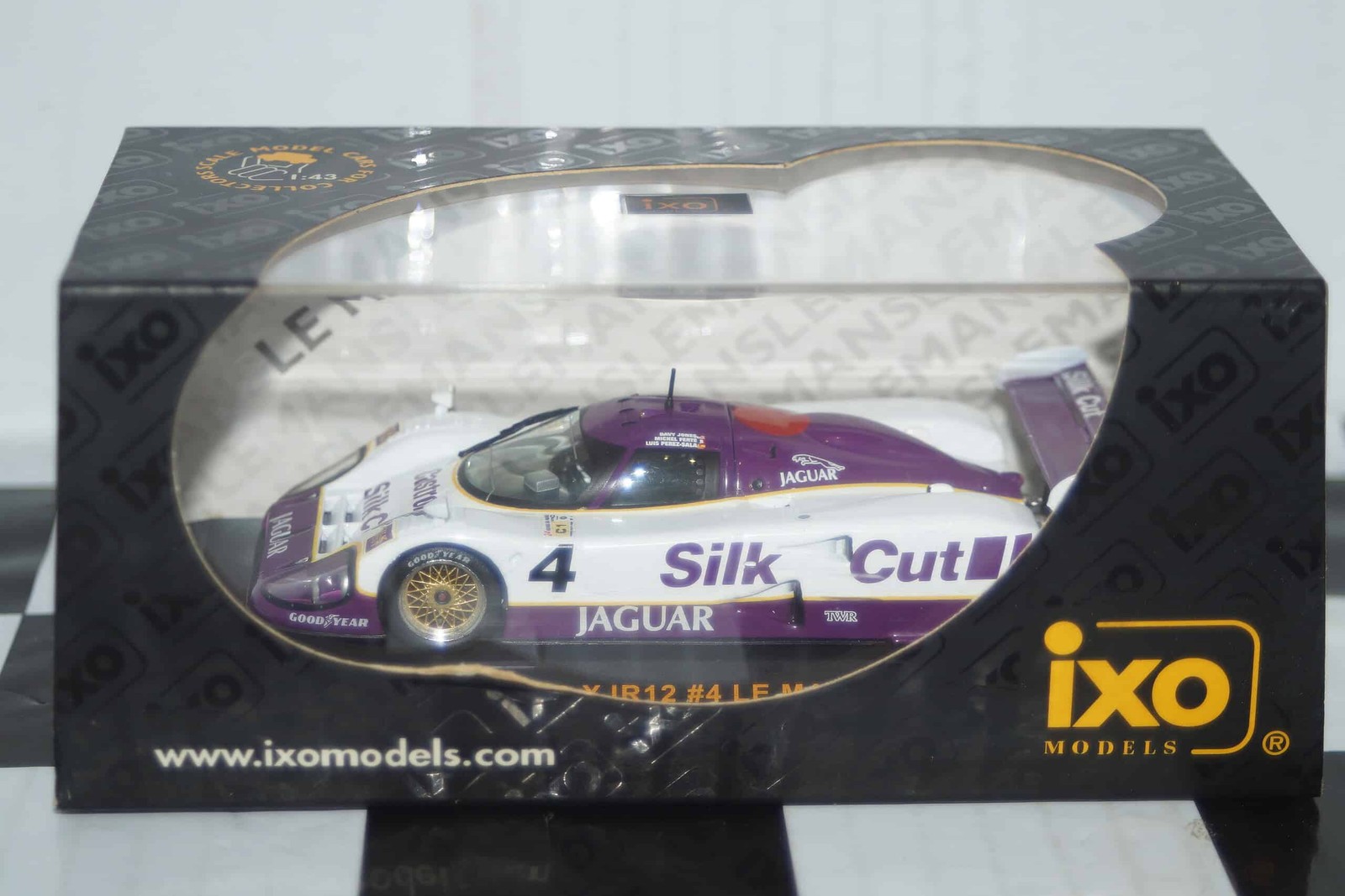 Ixo Jaguar XJR12 #4 Le Mans 1990 D.Jones Diecast 1:43 LMC017