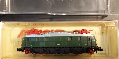 ARNOLD 2485 Schwere Schnellzug-Ellok Baureihe E 18-24 grün der  DB in OVP; N | Condition: Neu: Sonstige (siehe Artikelbeschreibung)