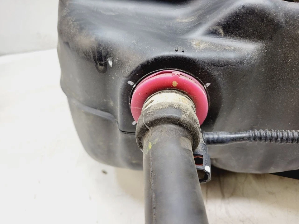 07 08 09 10 11 TANQUE DE GASOLINA HONDA CR-V 2,4 L TANQUE DE COMBUSTIBLE Construido en Japón OEM 17044-SWA-A01 Foto 4 de 4