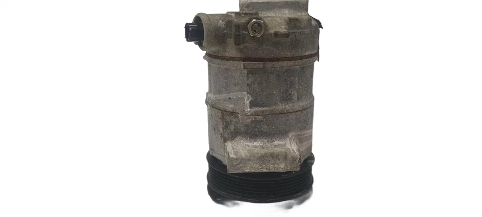 Compresor de aire acondicionado Dodge Avenger 2008-2011 2,4 L OEM Foto 3 de 4