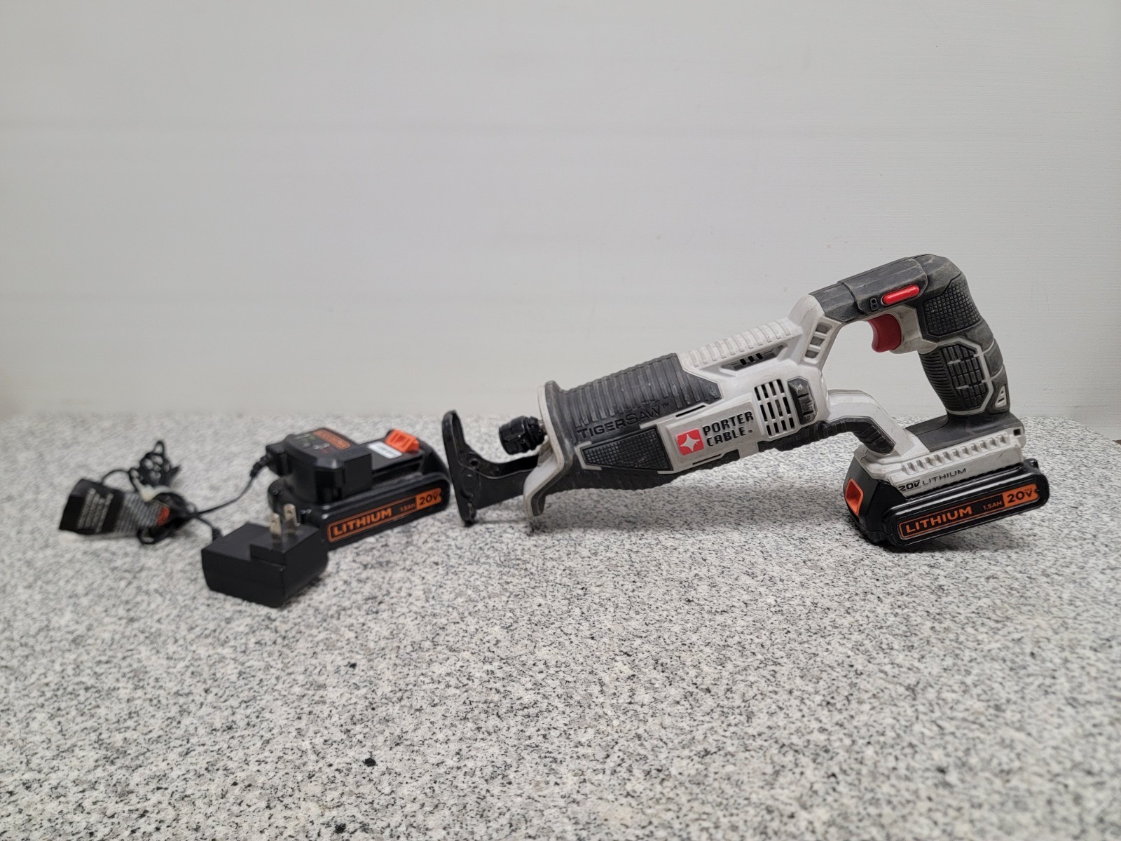 PORTER-CABLE PCC670 20V Li-Ion Cordless Reciprocating Tiger 