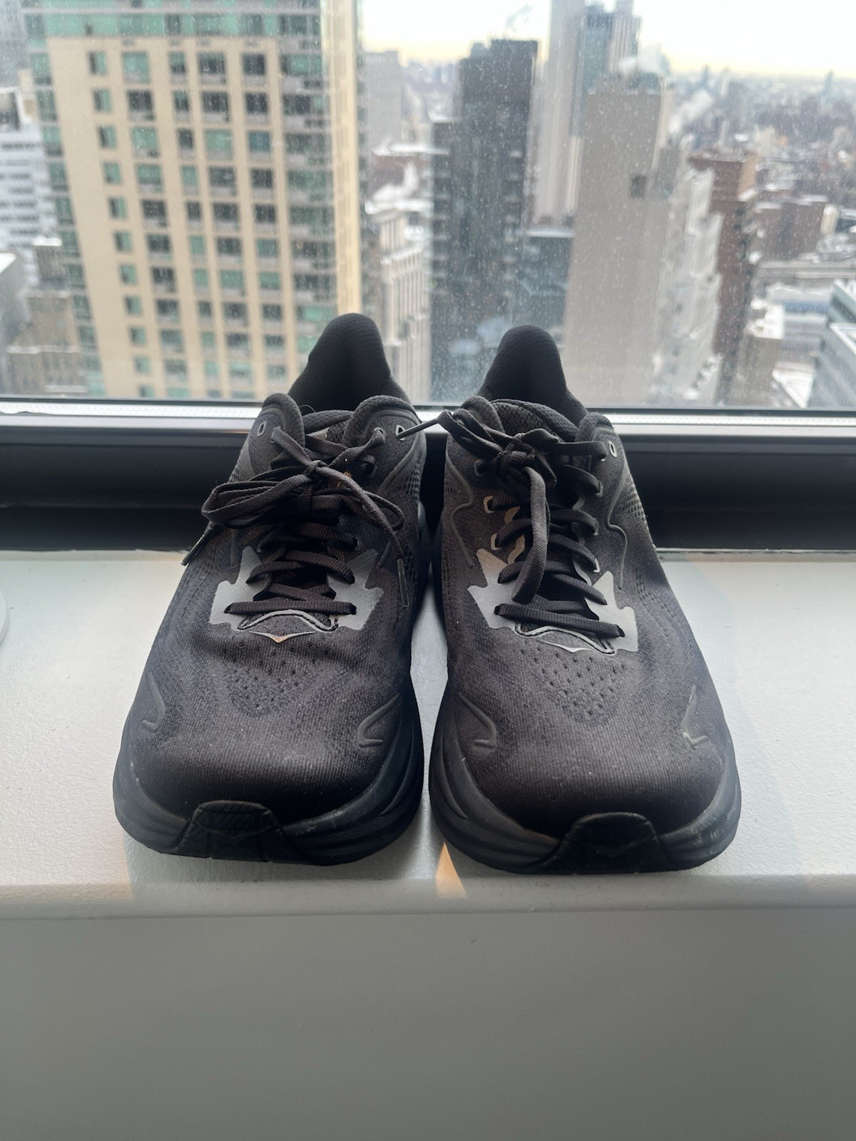 RRP $155 Hoka Clifton 10 All Black Men’s Running Shoes Size 10.5 Used thumbnail 8