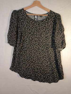 Torrid Size 1 Grey w Black Spots Knit T-Shirt Top Rayon Short Sleeve