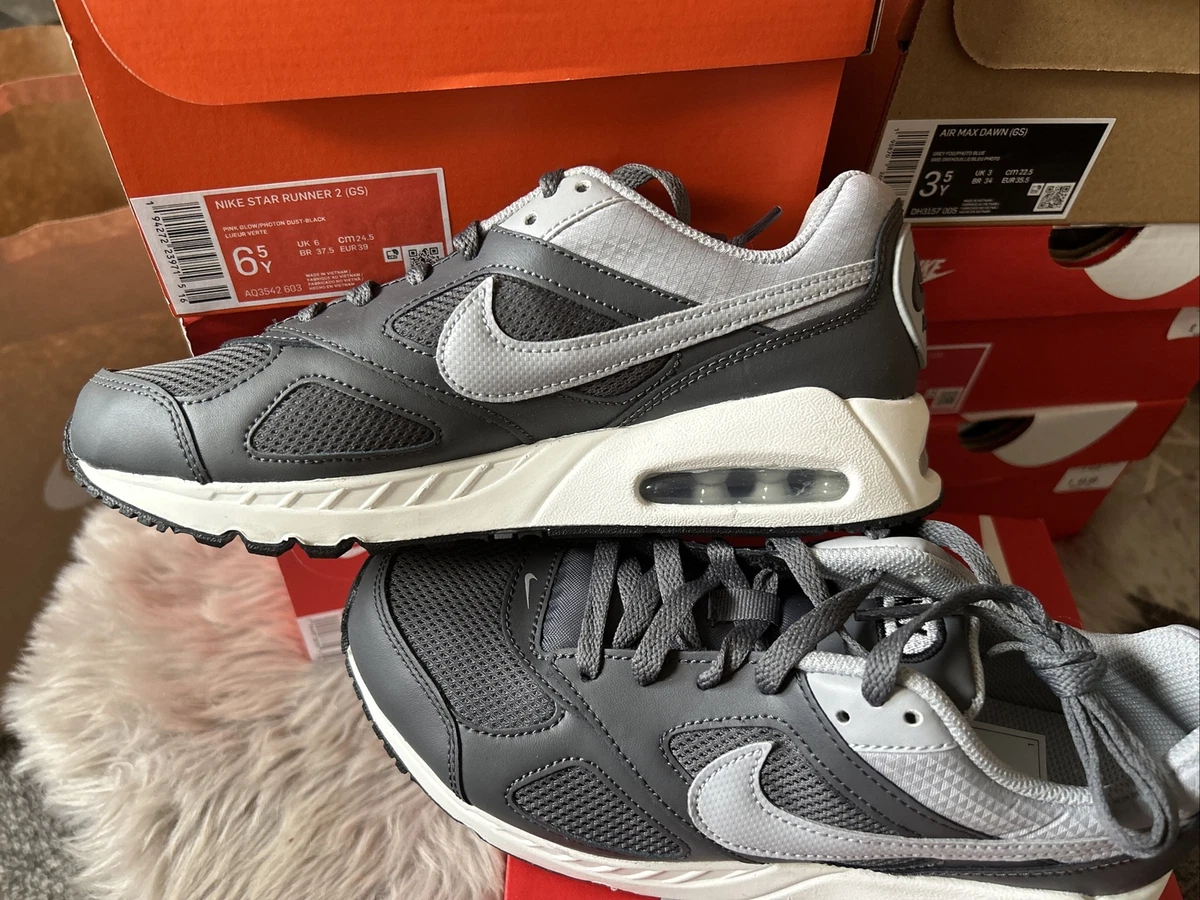 Nike air deals ivo